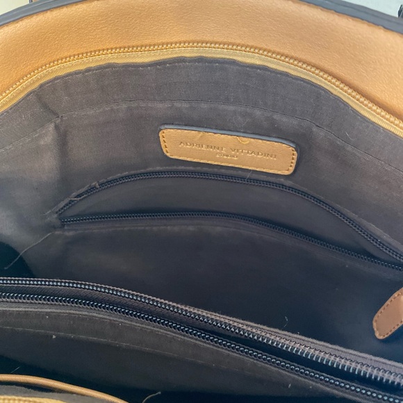 GUC ADRIENNE VITTADINI Striped Shoulder Handbag w/Long Strap - Picture 4 of 13